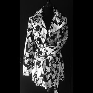 Black Rivet short trench